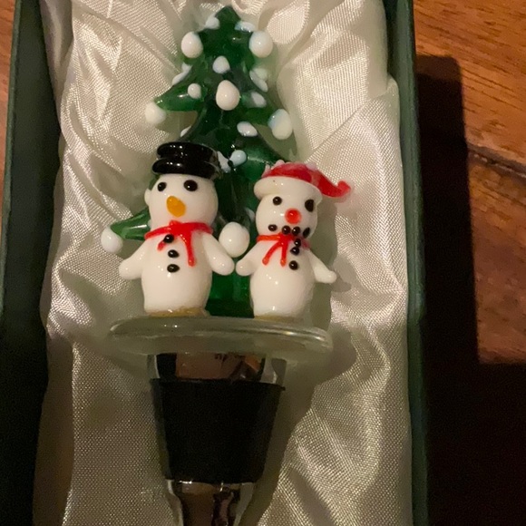 LSARTS Crystal Wine Bottle Stopper Winter Scene - NIB - Picture 2 of 4